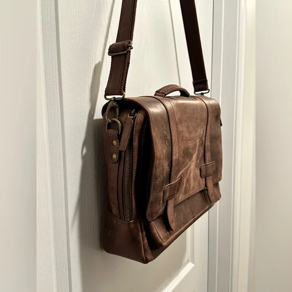 LadderBack 100% Leather Brown Rugged & Rustic Design Laptop Messenger Bag - Picture 6 of 16
